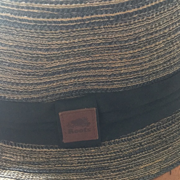 Roots hat - Picture 3 of 5